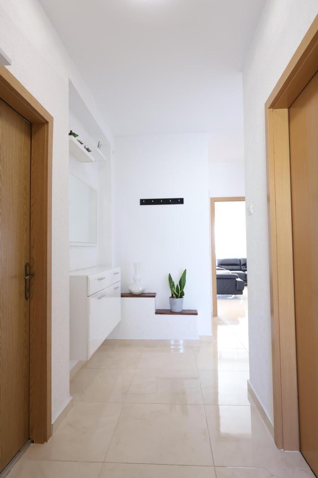 Apartment Nam 6 *